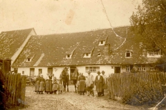 Dorfplatz 9 (1915, Neubauer)